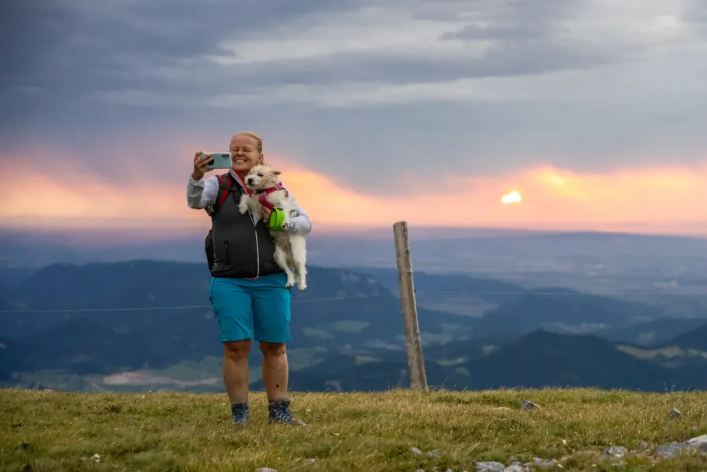 Wandern mit Hund Schneeberg Sonnenaufgang