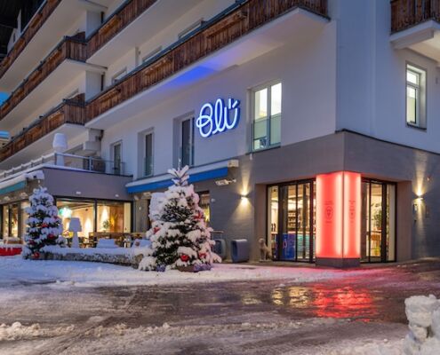 Hotel Blue_Urlaub mit Hund_Winter außen Ecke