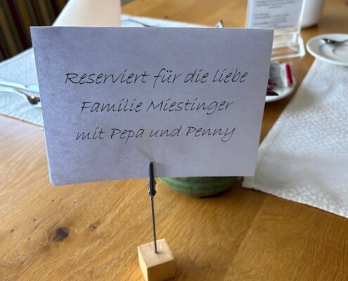 Urlaub mit Hund_Österreich_Kärnten_Berghof_Tischreservierung