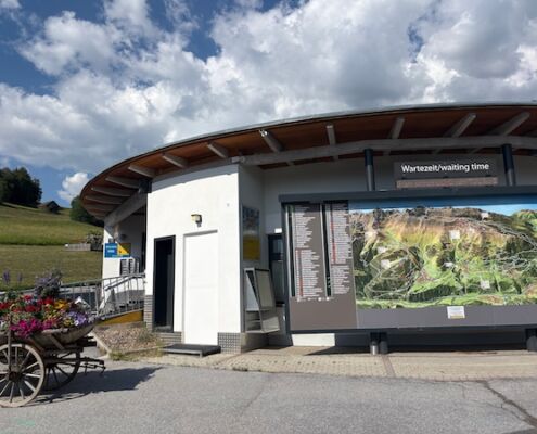 Urlaub mit Hund_Tirol_Hotel Bergfrieden Fiss_Bergbahnen in Ladis