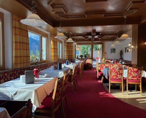 Urlaub mit Hund_Tirol_Hotel Bergfrieden Fiss_Frühstück